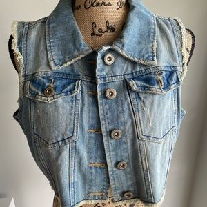 Crop Denim Sleeveless Button Up Jacket